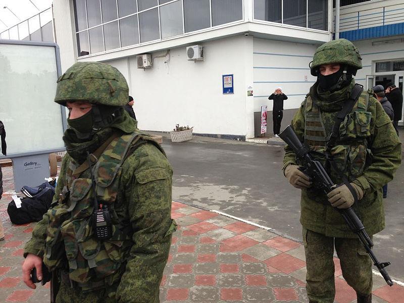 'Green Men' Patrol Crimean Airport