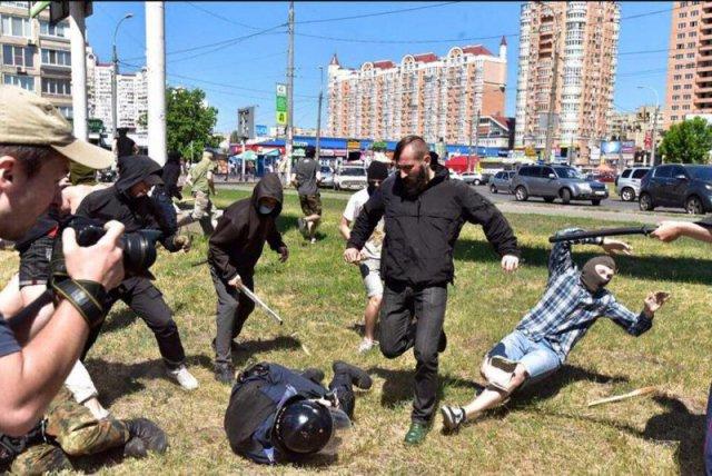 Protestors Attack Police Protecting Kiev Pride March; Ukraine, June 2015