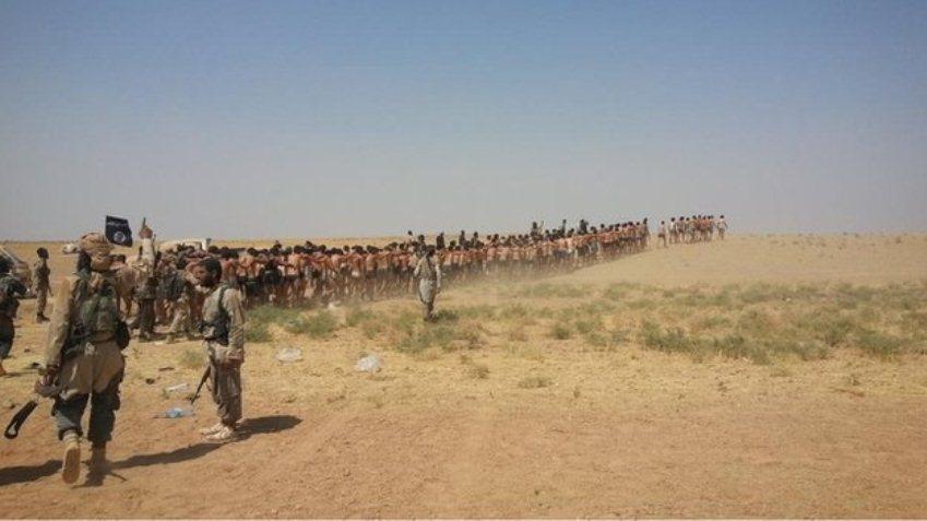 IS Jihadists March Syrian Army Prisoners in Desert Near Raqqa, August 2014