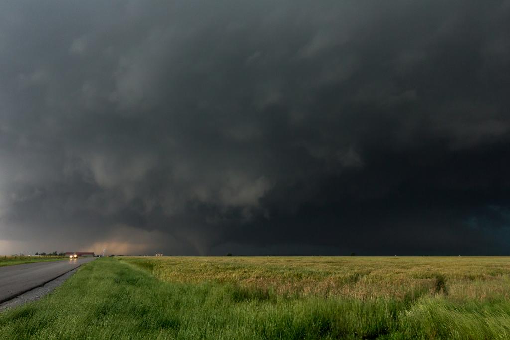 Tornado Touchdown in Oklahoma, USA, May 2013