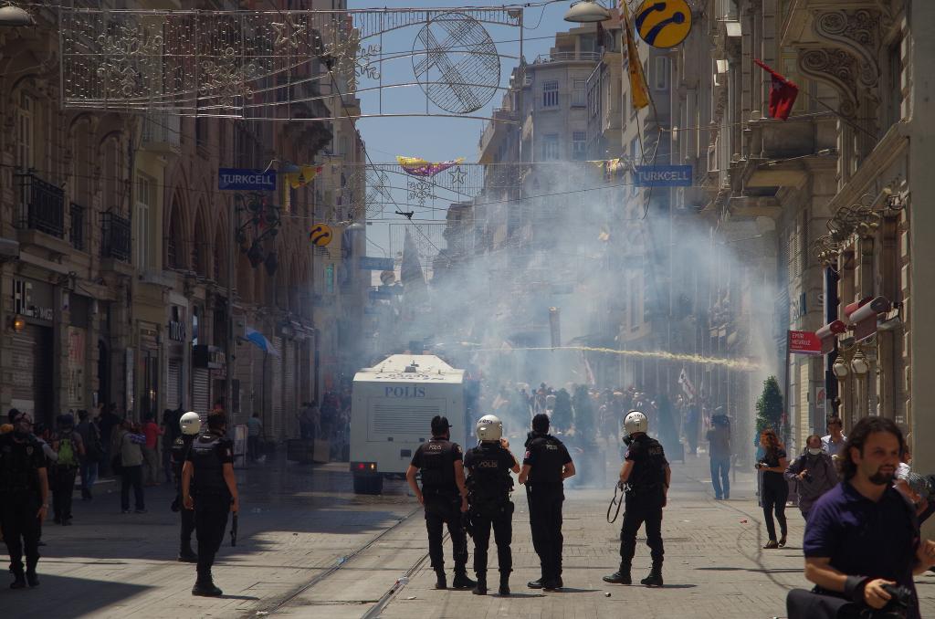 Water Cannon & Tear Gas used on İstiklâl Caddesi, Istanbul, June 2013