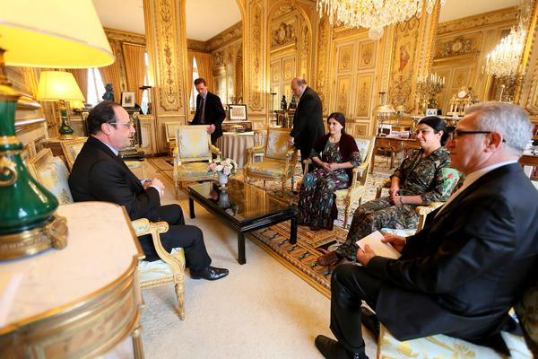 Syrian Kurdish Leaders Asya Abdullah and Nesrîn Abdullah Meet French President Hollande, Feb. 2015