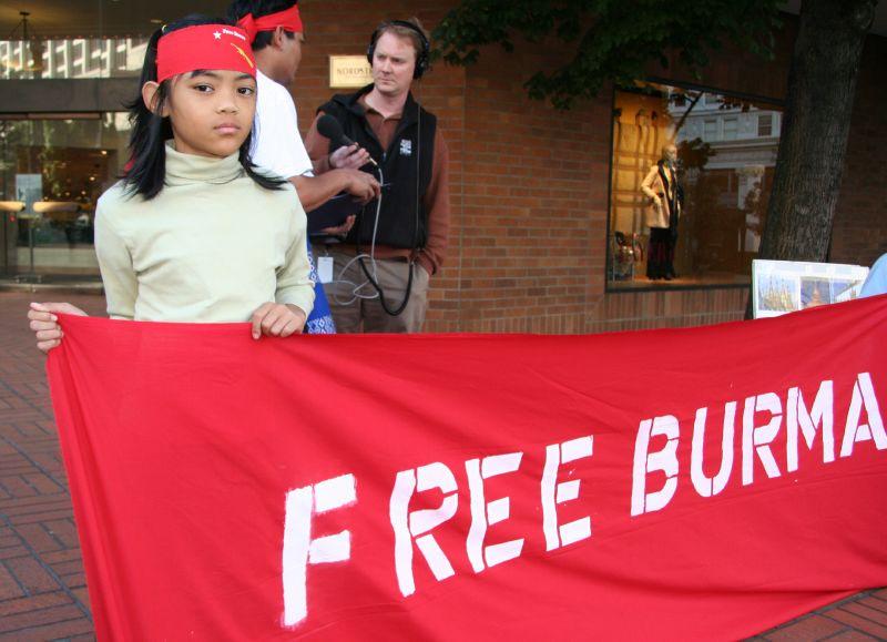 Free Burma Banner ,Portland USA, September 2007