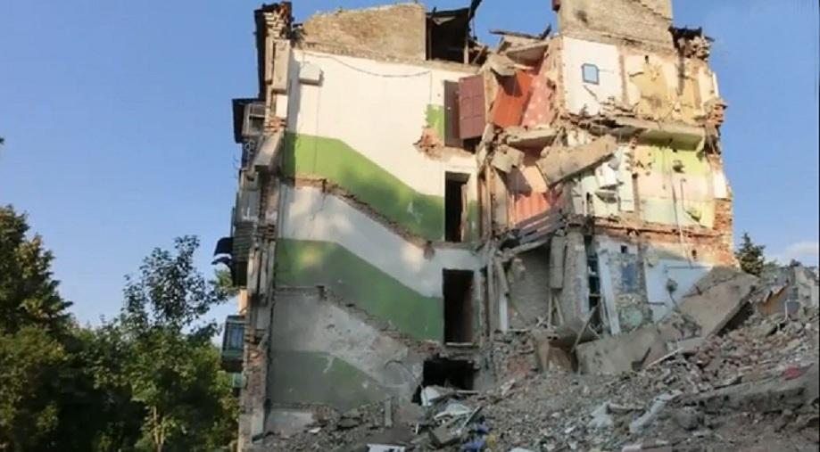 Damaged Apartments in Torez, Eastern Ukraine, August 2014