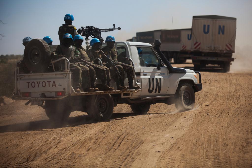 WFP Delivers Food to North Darfur IDP Camps