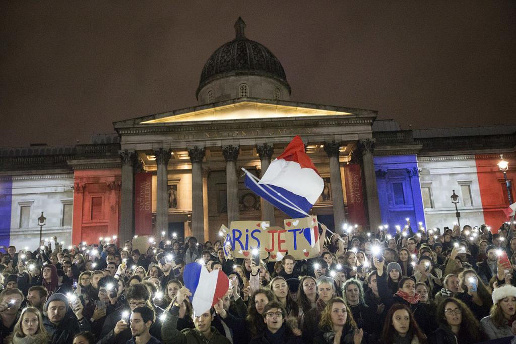 Trafalgar Square Rally in Solidarity with Paris Attack Victims; London, UK, Nov 2015