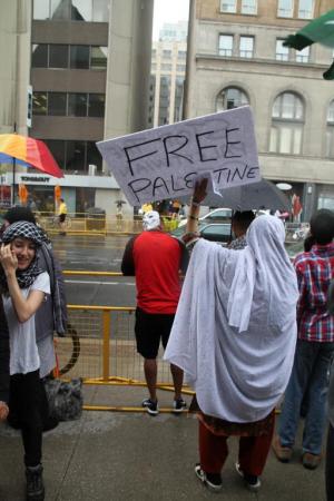 Hundreds protest in Toronto over Israeli action in Gaza